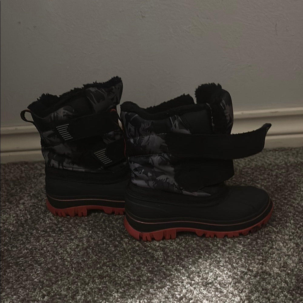 Cat & Jack Black and Red Kids Snow Boots